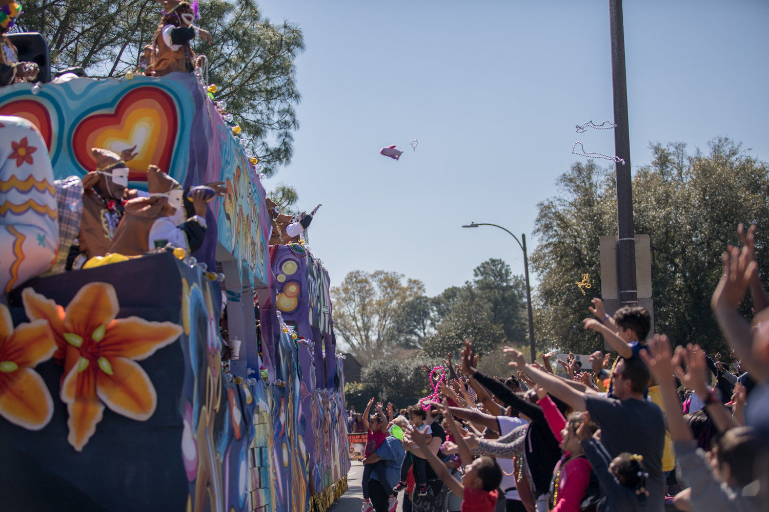 Krewe of NOMTOC 2017 rolls in Algiers: See Mardi Gras parade photos